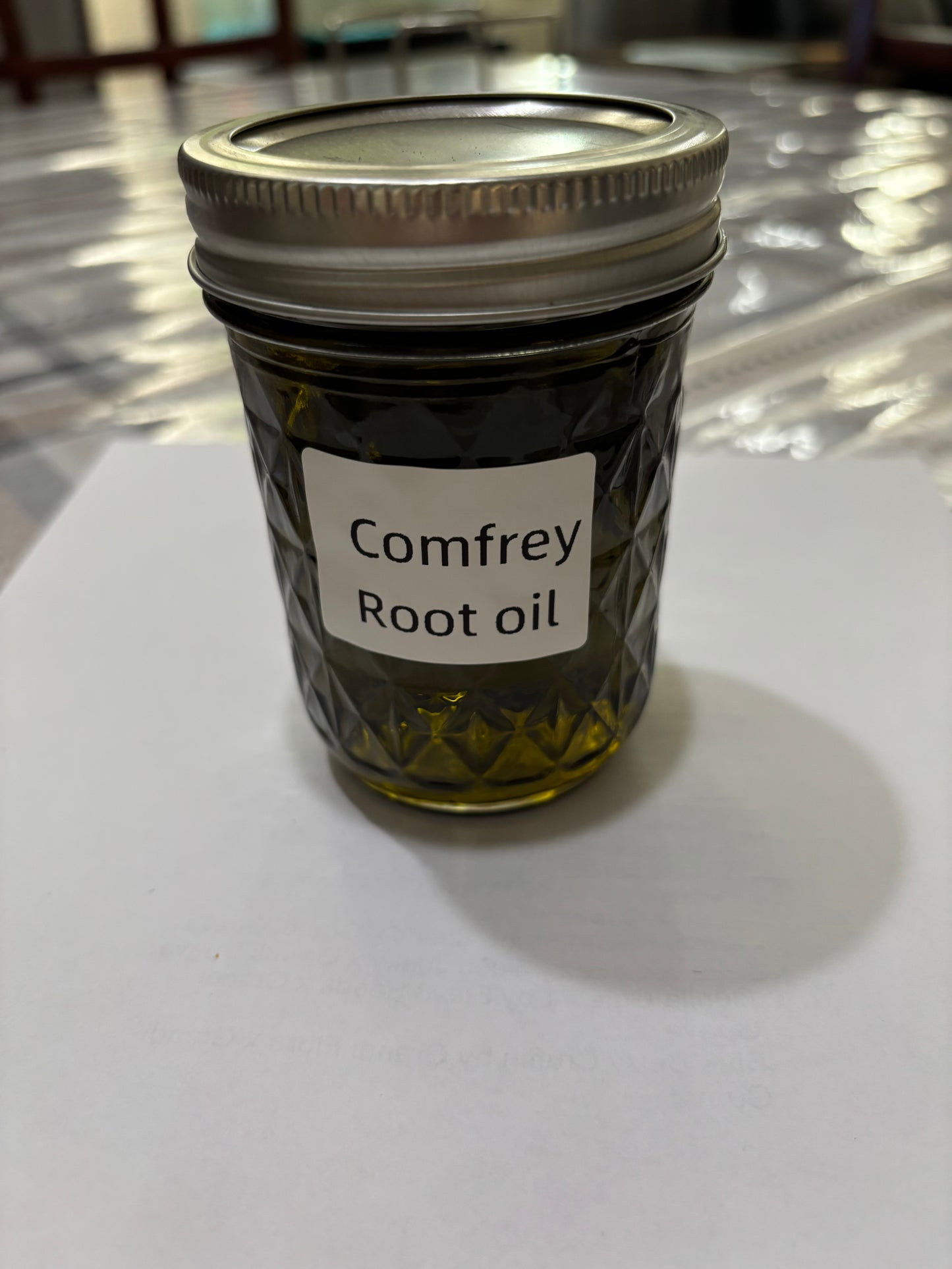 1 8oz Comfrey Root Oil